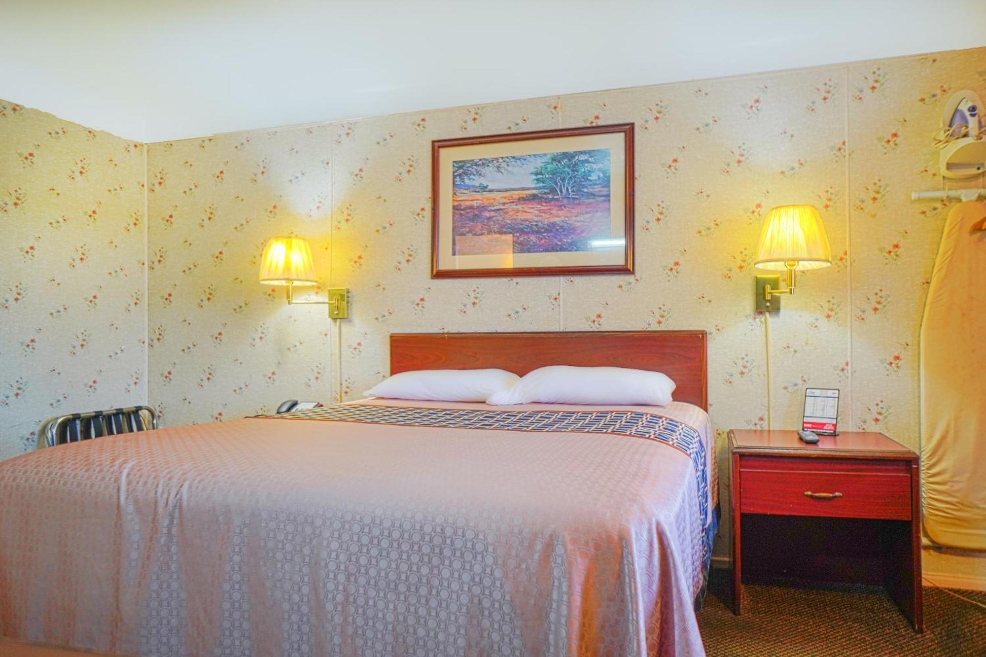 Bay Motel By Oyo Μπέι Σίτι Εξωτερικό φωτογραφία