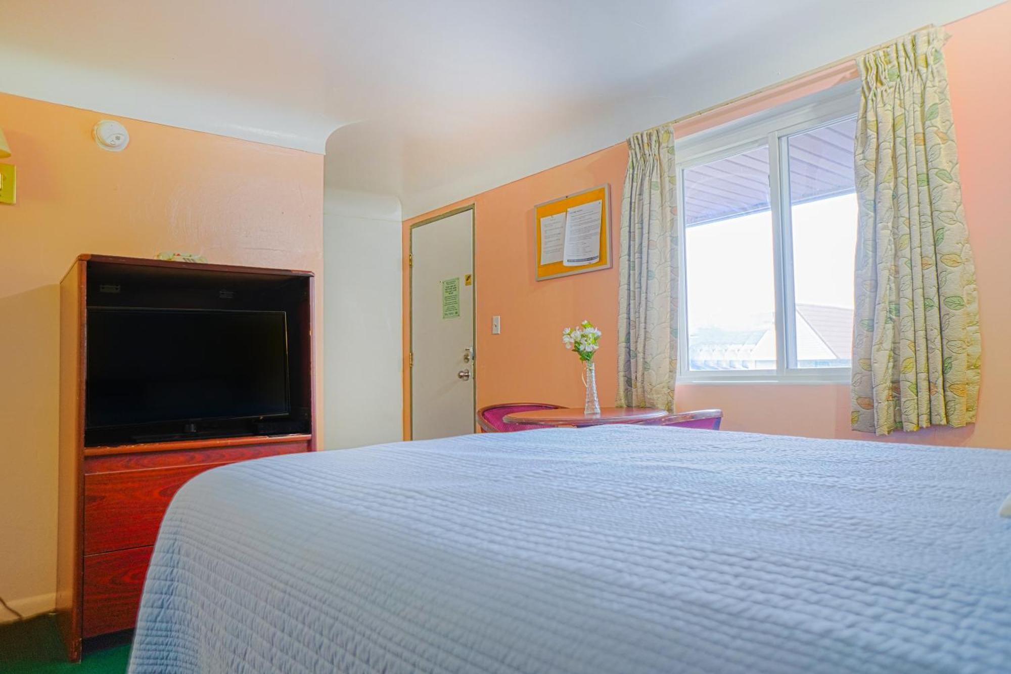 Bay Motel By Oyo Μπέι Σίτι Εξωτερικό φωτογραφία